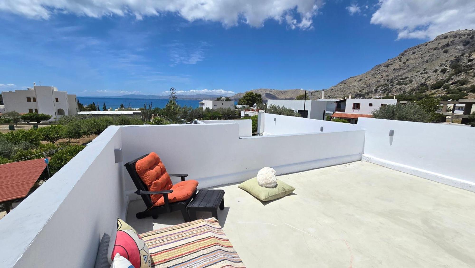 Pefkos Eye Apartment *